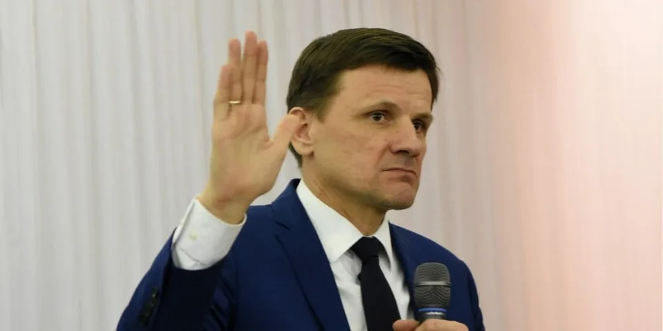 Read more about the article Exposlanec OĽANO Hlina: Tak ako to vlastne je? Bojujeme proti mafii, alebo za ňu?