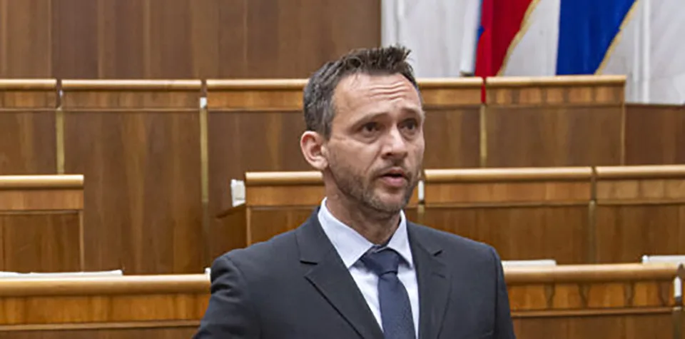 Read more about the article Spolu fandili Vlhovej na svahu. V tomto však Krošlák s Tabák nepočíta