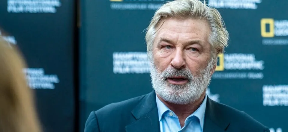 Read more about the article Baldwin mieri pred súd. Za zabitie kameramanky mu hrozí väzenie