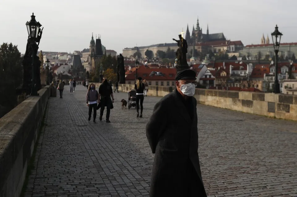 Read more about the article V Česku pribudlo 4 557 nakazených, začali platiť prísnejšie opatrenia
