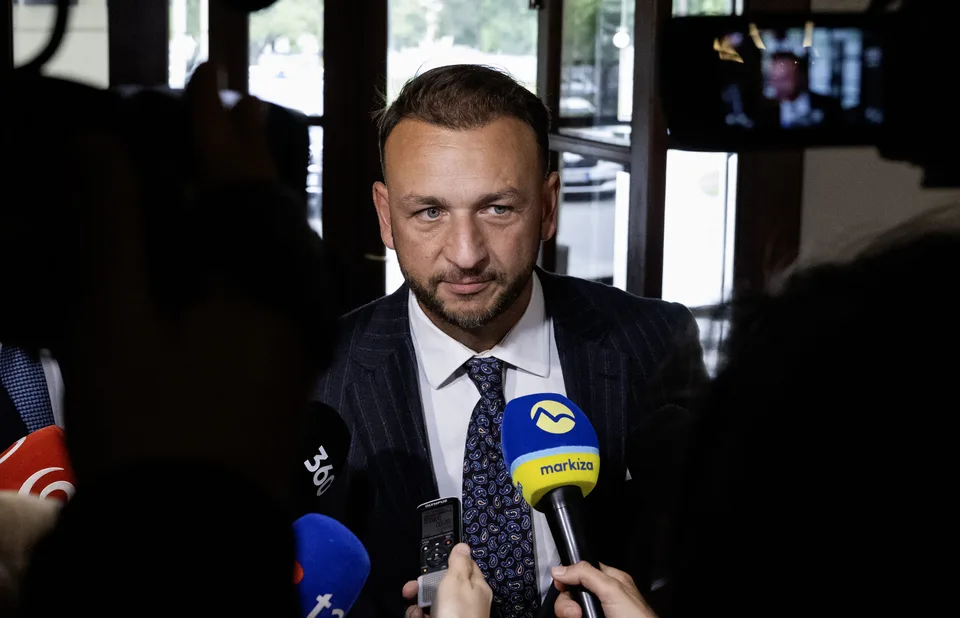 Read more about the article Spor medzi Šutajom Eštokom a čurillovcami má pokračovanie. Otvorený list ministrovej advokátky