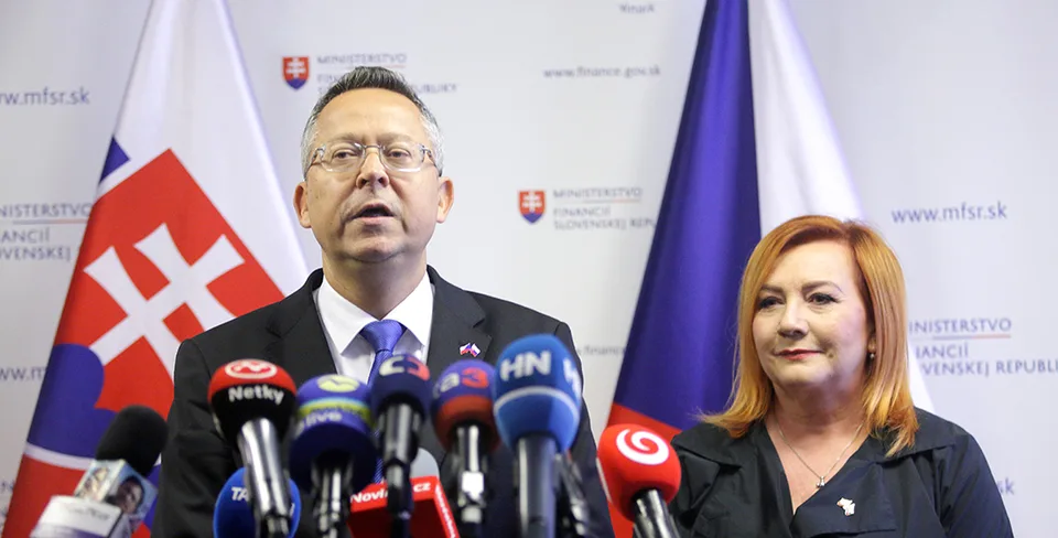 Read more about the article Kamenický a Schillerová hovorili aj o štátnom nájomnom bývaní, ČR má o to záujem