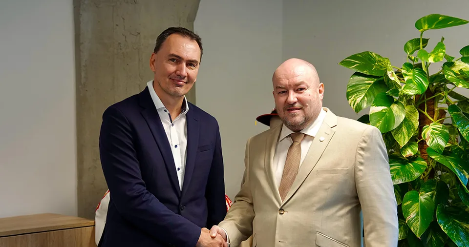 Read more about the article Šatan bude radiť Huliakovi: Legendárny hokejista bude úzko spolupracovať s rezortom športu