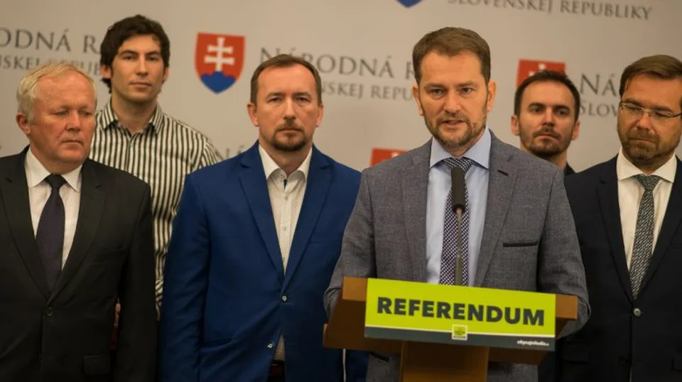 Read more about the article Matovič nevidí ďalej ako po najbližší ťah. Úspešné referendum bude držať v šachu aj tých ďalších
