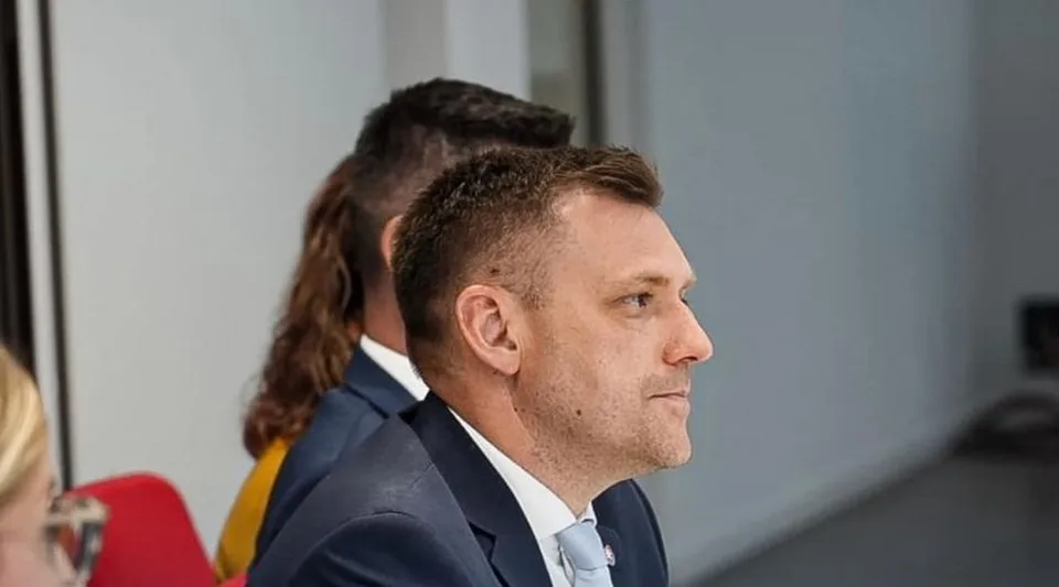 Read more about the article SNS vyjadrila hlboké sklamanie z vyjadrení ministra Tarabu