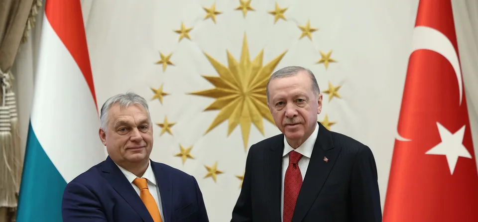You are currently viewing Orbán vyzýva na zmenu: Mier je kľúčom k novému bezpečnostnému systému