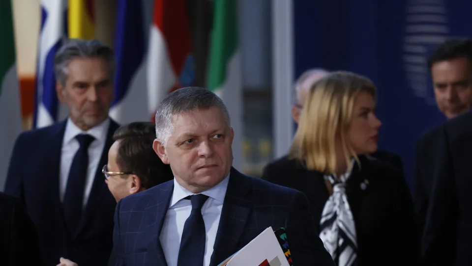 You are currently viewing Fico odmieta návrhy Zelenského: Nezhody v piatich kľúčových témach