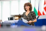 Lucia Nicholsonová sa opäť rozhnevala. Tentokrát sa jej nepáči, že si niektorí politici a političky dovolili napísať niečo k násiliu páchanom na ženách