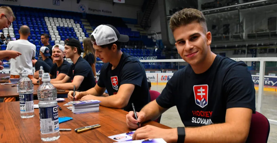 Read more about the article Hokejové MS 20 sa začnú už čoskoro! Kto sú lídri tímu SR a čo odkazujú fanúšikom?