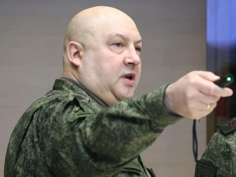Read more about the article Putin sa s tým nekašle. Generála a vrchného veliteľa Surovikina údajne zatkli. Stál na strane Prigožina