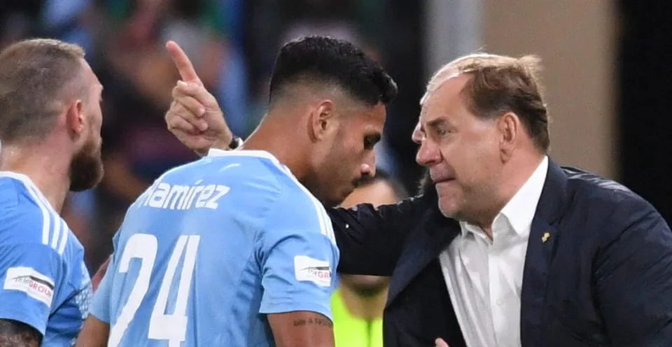 Read more about the article VIDEO Slovan sa cez Grékov nedostal. Weiss: Hráči si zaslúžia absolutórium!