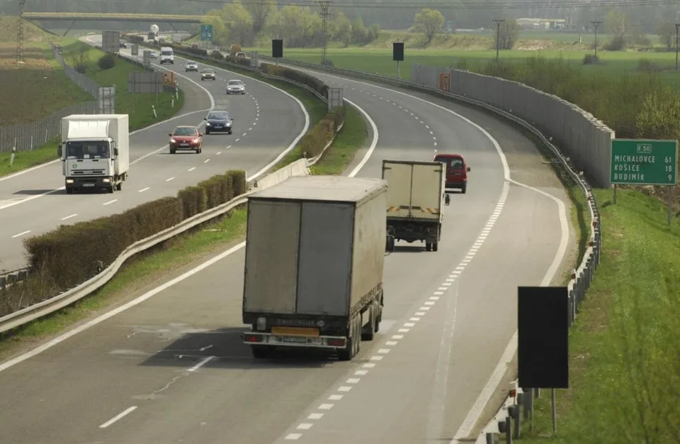 Read more about the article Upozornenie polície: Z dôvodu úniku chemickej látky je uzavretá diaľnica D1 Prešov – Košice