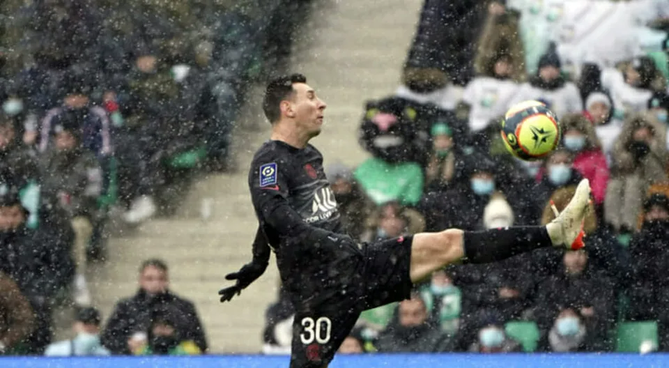 Read more about the article Messi pokoril rekord, opäť získal Zlatú loptu! Prinášame kompletné výsledky prestížnej ankety