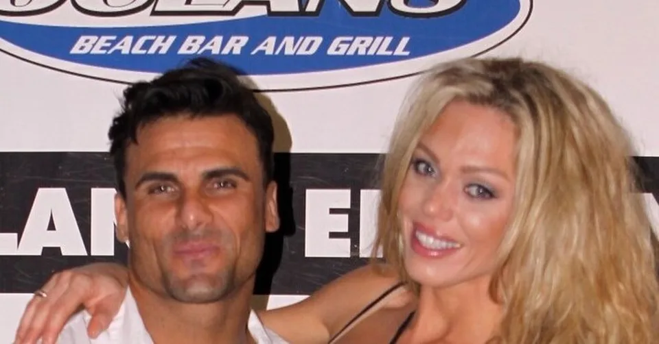 Read more about the article Sexi exmanželka hviezdy seriálu Baywatch skončila ako bezdomovkyňa