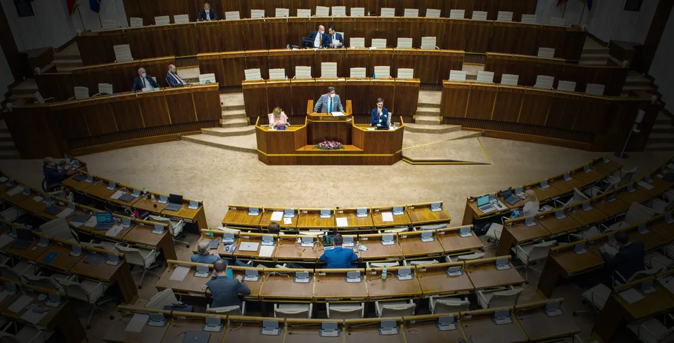 Read more about the article NRSR: Poslanci majú na schôdzi rokovať o reforme súdnictva či minimálnej mzde