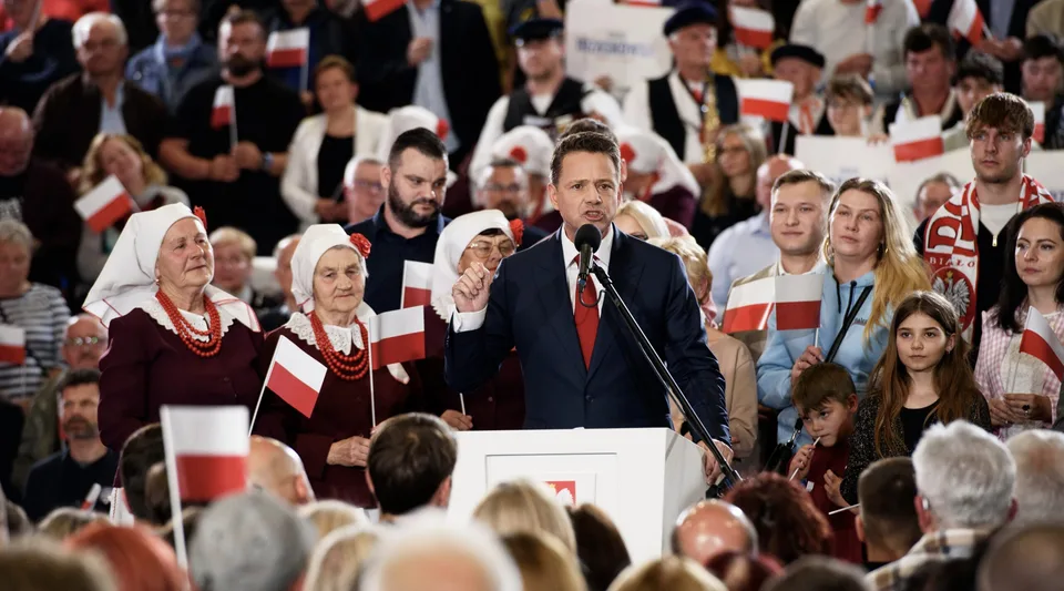 Read more about the article Prvé kolo volieb prezidenta v Poľsku vyhral Trzaskowski
