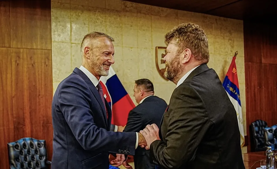 Read more about the article Raši na stretnutí so zástupcami samospráv povedal, že štát im musí byť silným partnerom