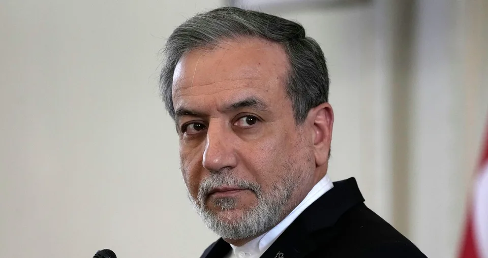 Read more about the article Irán kritizuje Nemecko: Minister Arákčí ostro reaguje na hrozby kancelára Merza
