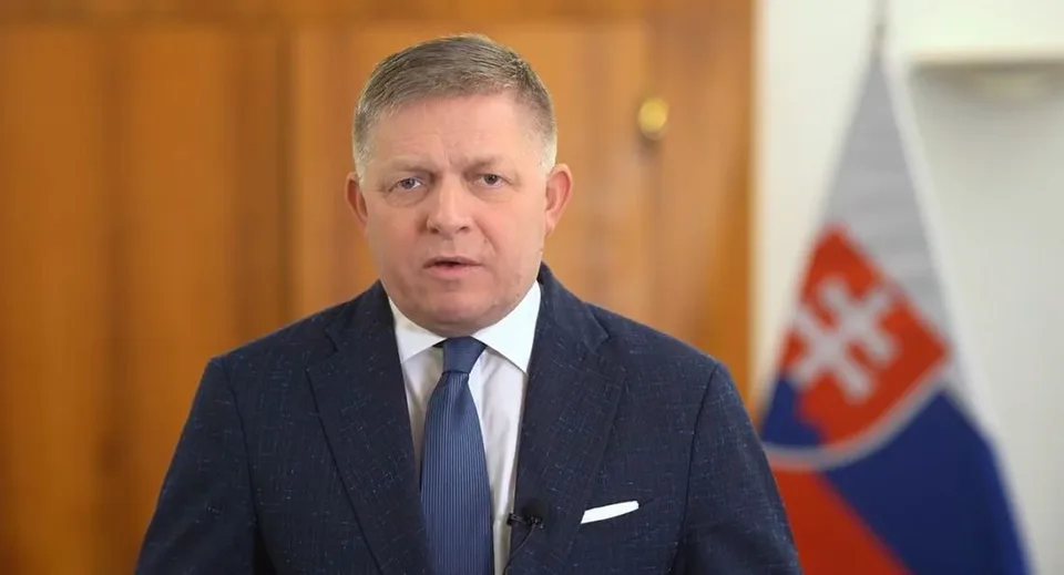 Read more about the article MIMORIADNE: R. Fico zvoláva bezpečnostnú radu a odlieta do Paríža. Dôvodom je situácia na Ukrajine!
