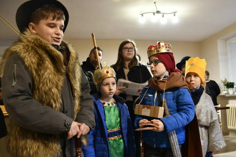 Read more about the article Ľudové zvyky: Na sv.Štefana mládež vstávala zavčasu, typické bolo brodenie sa vodou