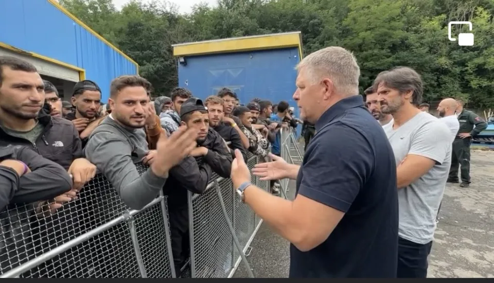 Read more about the article VIDEO SMER pozýva na tlačovku: Keď tých hlupákov pustíme k vláde, môže u nás nastať migračná kríza!   