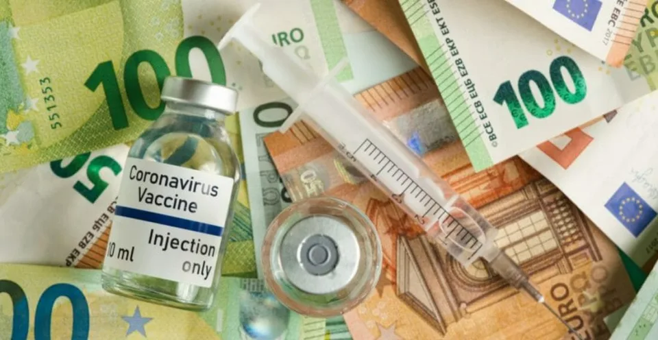 Read more about the article Do pozornosti sa “tlačí” ďalšia vakcína proti covidu. EMA prijala žiadosť o jej podmienečnú registráciu 