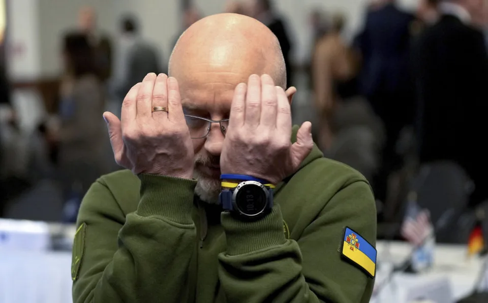 Read more about the article Reznikov sa musel ospravedlniť: Porovnával ukrajinskú vojnu k tureckému zemetraseniu
