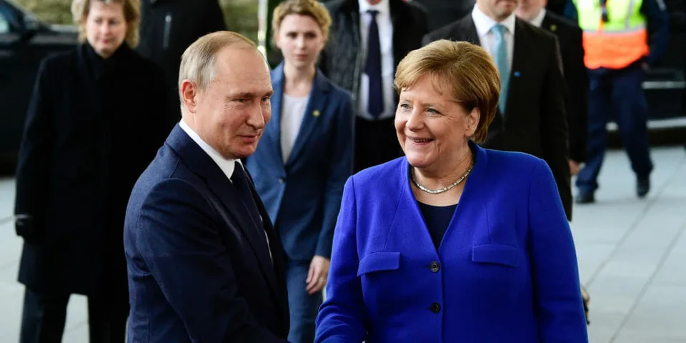 Read more about the article Merkelová si sype popol na hlavu. Priznala zlyhania vo svojej politike voči Rusku