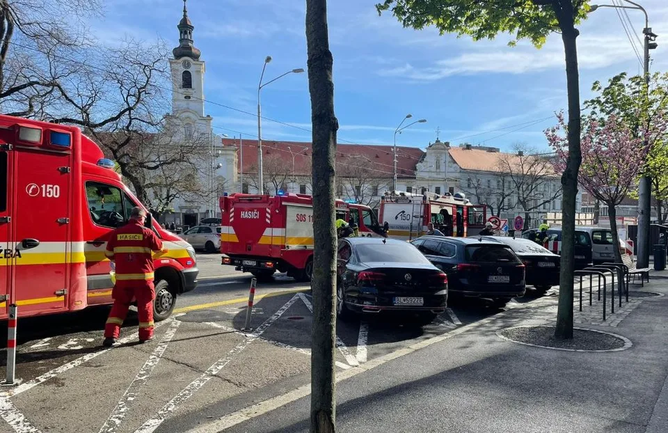 Read more about the article Poplach u Šimkovičovej: Ministerstvo kultúry museli evakuovať! Zasahujú záchranné zložky