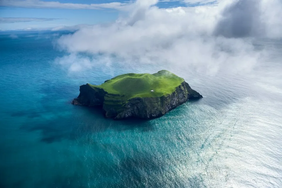 Read more about the article Podmorská sopečná erupcia vytvorila v Tichom oceáne nový ostrov