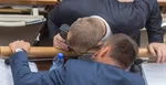 Hore šéf parlamentu Boris Kollár (Sme rodina) a dole nezaradený poslanec Tomáš Taraba počas 67. schôdze Národnej rady SR 28. júna 2022 v Bratislave.