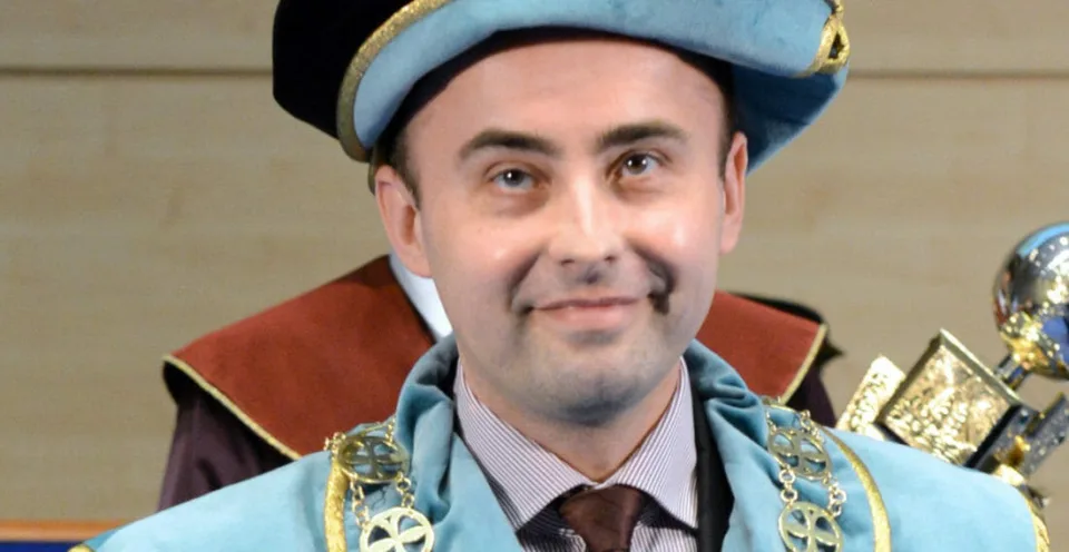 Read more about the article Známy politológ otáča? Štefančík: Jediné, čo drží túto družinu po kope, je strach z revanšu Smeru