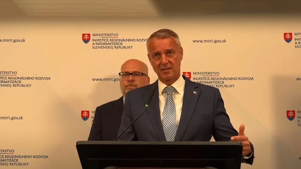 Read more about the article Raši s Kaliňákom predstavili užitočnú zmenu: Má znamenať koniec informačného chaosu v eurofondoch a dotáciách!