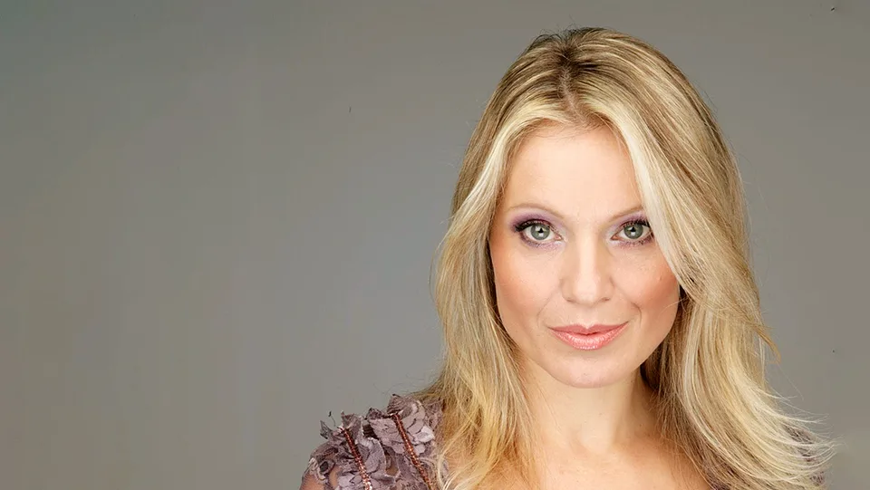 Read more about the article Hrdinom dnešnej doby poďakovala aj speváčka Marcela Molnárová