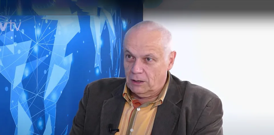 Read more about the article Doktor Lakota pre eReport: To najhoršie nás ešte len čaká. Keď sa naplno prejavia účinky vakcín