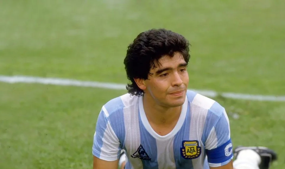 Read more about the article Veľká pocta pre legendárneho Diega Maradonu: Jeho rodný dom vyhlásili za národnú pamiatku!