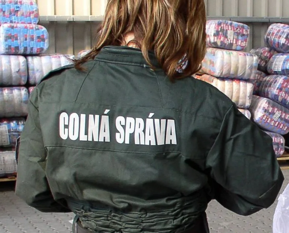 Read more about the article Colníci objavili nelegálny náklad: Ohrozené druhy v balíku z Malajzie!
