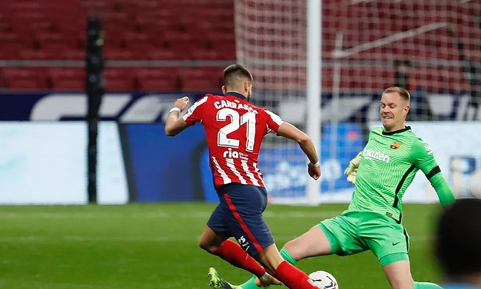 Read more about the article Atletico po dekáde zdolalo Barcelonu a v lige neprehralo už 24 zápasov