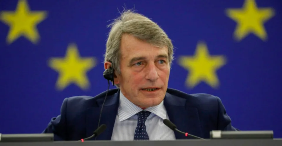 Read more about the article Po varovaní David Sassoli udrel: Europarlament zažaloval eurokomisiu!
