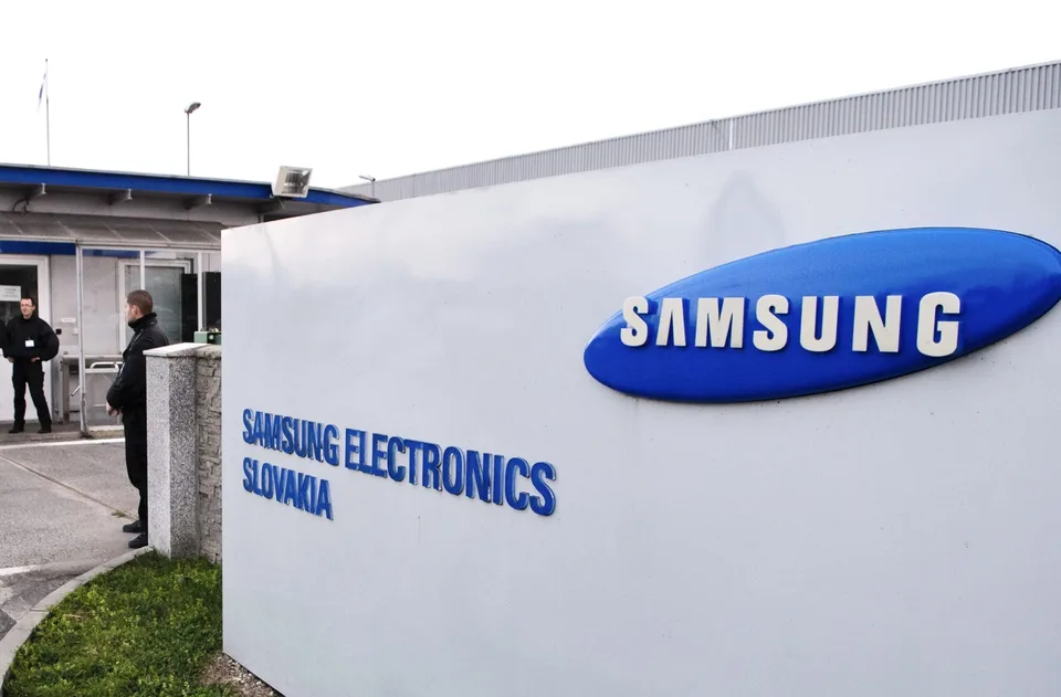 Read more about the article “Vďaka Bruselu!” Sankcie vyháňajú firmy zo Slovenska. Samsung odchádza pre vysoké ceny energií