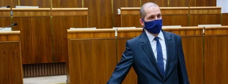 Read more about the article Veriaci poslanec šokuje. Vyzýval na očkovanie, ľudia ho nazvali satanom! Akí sme to kresťania?