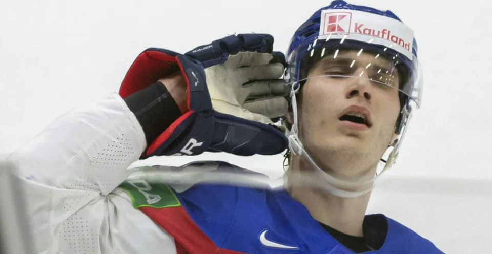 You are currently viewing NHL: Slafkovský nebude hrať ani v Buffale