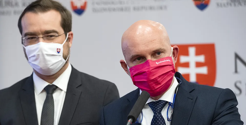 Read more about the article Svitá na lepšie časy? Ministerstvo vybralo kandidátov na dodanie testov kloktaním