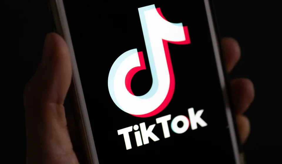 Read more about the article Nebezpečný trend na sociálnych sieťach: Extrémne chudnutie a hladovanie ako normy krásy