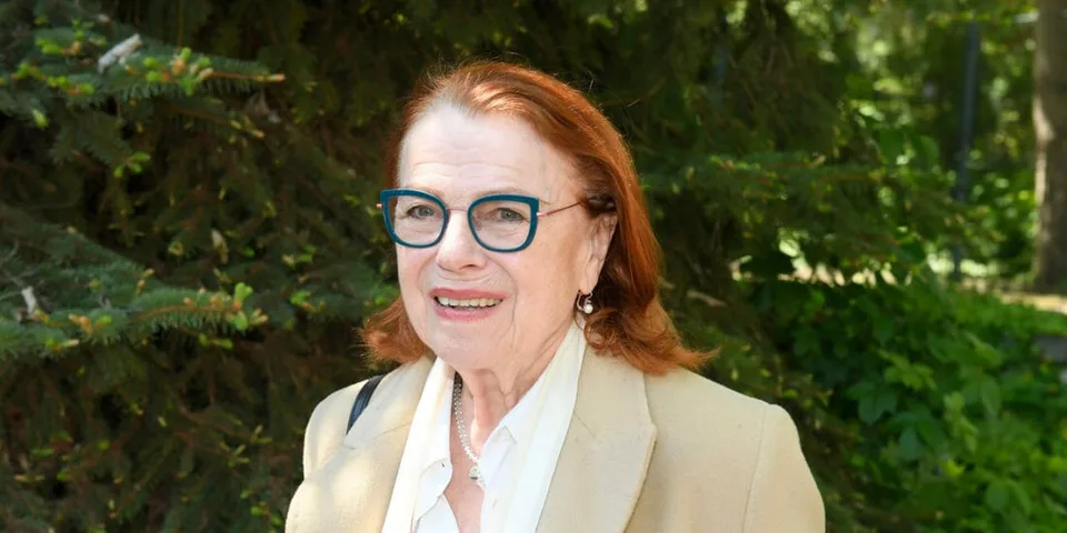 Read more about the article Iva Janžurová v bolestiach: Na operáciu zatiaľ nie je čas!