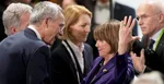 Generálny tajomník NATO Jens Stoltenberg a Nancy Pelosiová počas druhého dňa 59. Mníchovskej bezpečnostnej konferencie v Mníchove 18. februára 2023.