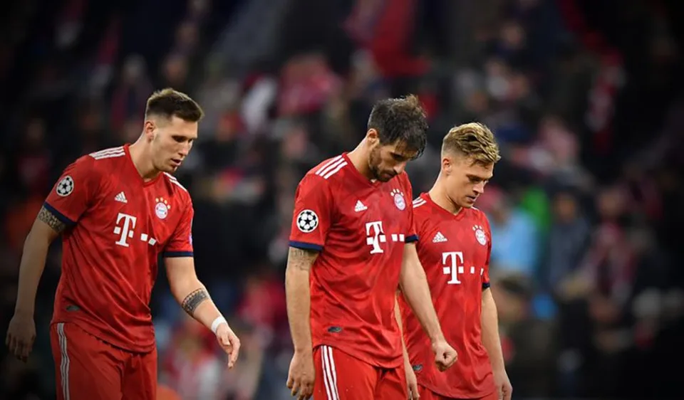 Read more about the article Ďalšie zaváhanie Bayernu: Po remíze s nováčikom, prišla prehra s Frankfurtom!
