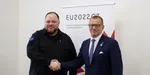 Predseda NR SR Boris Kollár a predseda Najvyššej rady Ukrajiny Ruslan Stefančuk, vľavo, počas stretnutia na Konferencii predsedov parlamentov EÚ v Prahe.