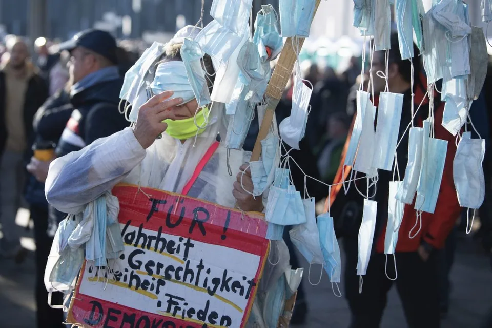 Read more about the article Nemecko: Vláda odsúdila výtržnosti na proteste v Lipsku