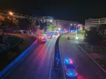 Na bratislavskej Zochovej ulici narazilo auto do zastávky MHD.